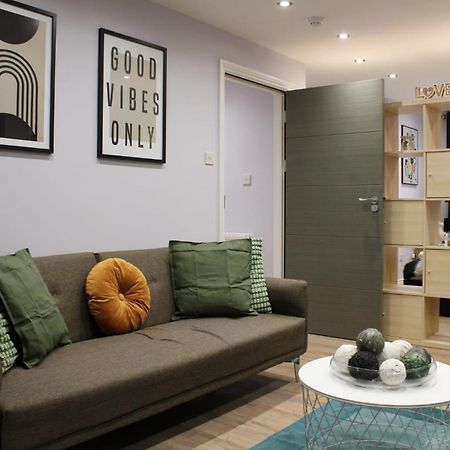 5 Star Apartment Londra Dış mekan fotoğraf