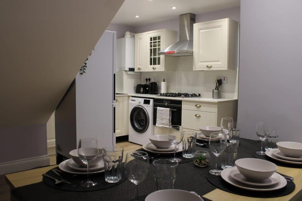 5 Star Apartment Londra Dış mekan fotoğraf