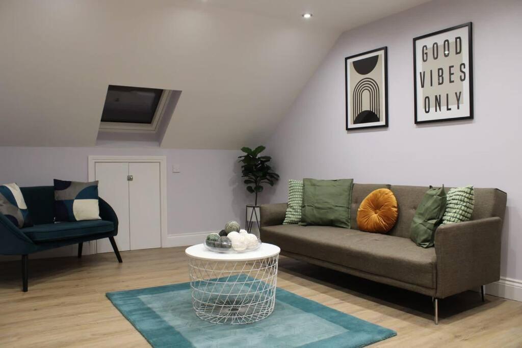 5 Star Apartment Londra Dış mekan fotoğraf